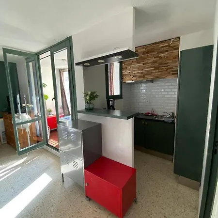 - Proche Mer, Terrasse Et Parking Privatif