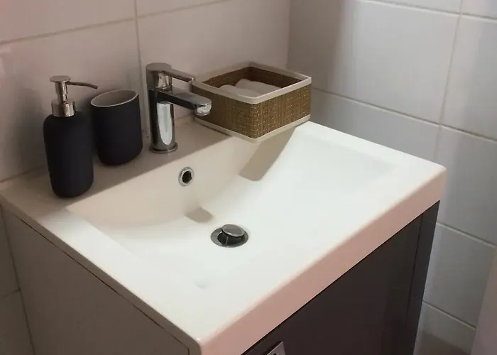 - Proche Mer, Terrasse Et Parking Privatif